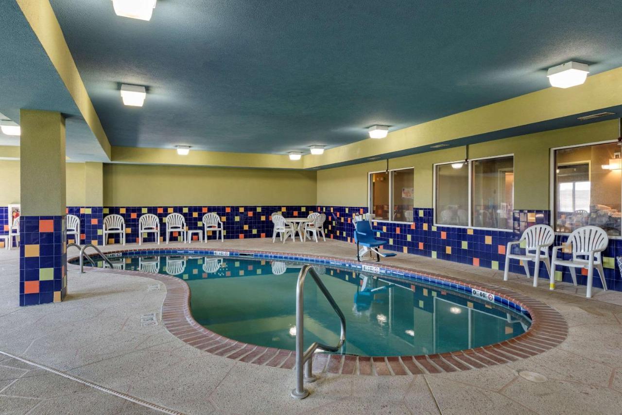 HOTEL SLEEP INN & SUITES OAKLEY I-70 OAKLEY, KS 3* (United States) - from  US$ 100 | BOOKED